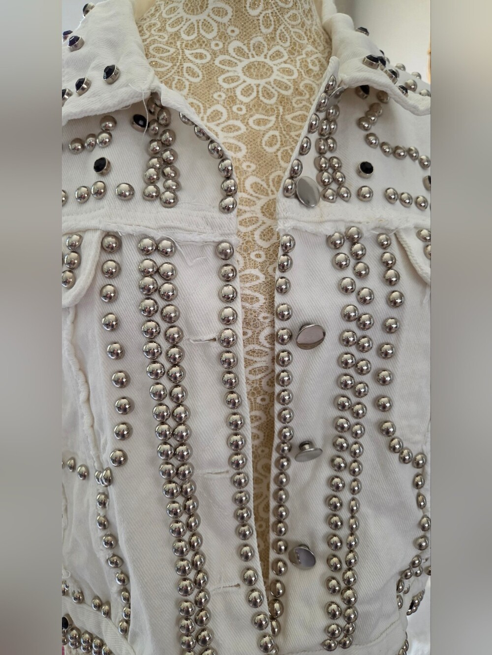 Seek the Label White Heavy Studded/Embellished Denim Jacket Size L (18/20) - Picture 4 of 11